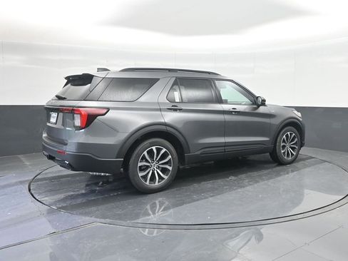New 2026 Ford Explorer ST-Line RWD image 15