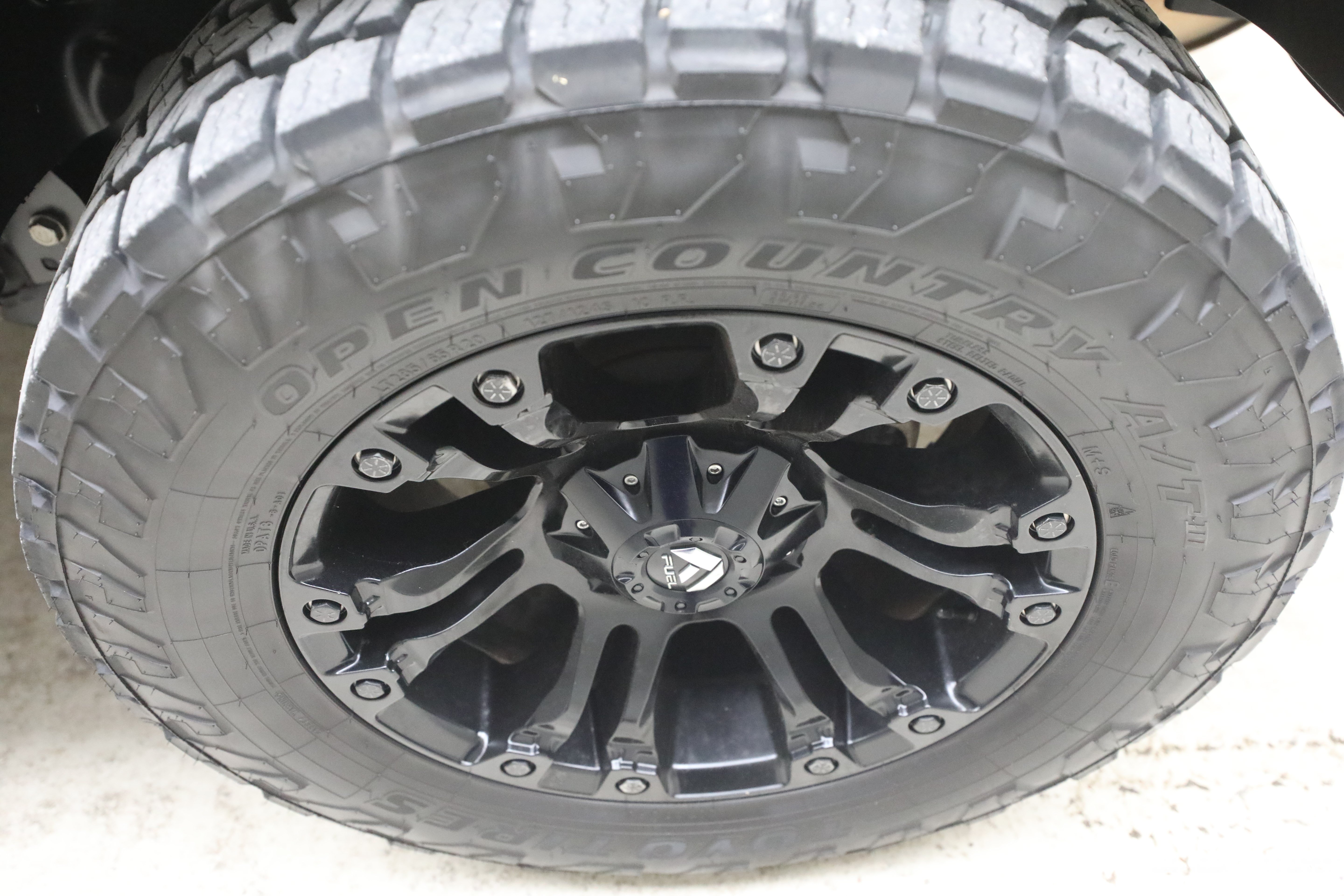 Used 2020 Jeep Wrangler Unlimited Sahara AWD/4WD image 34