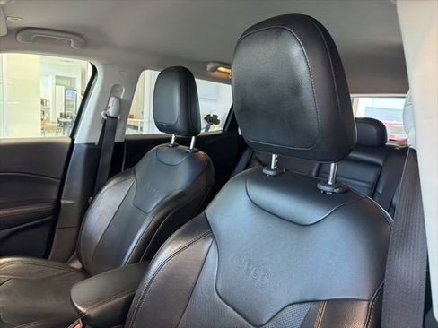 Used 2019 Jeep Compass Limited w/ Safety & Security Group AWD/4WD image 11
