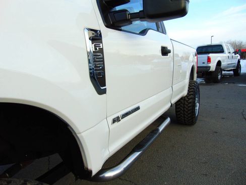 Used 2019 Ford F250 XLT image 53
