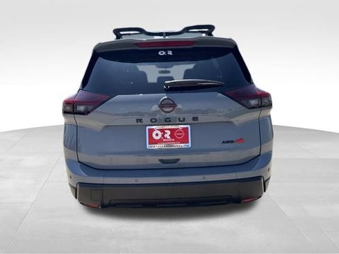 Used 2025 Nissan Rogue SV AWD/4WD image 8