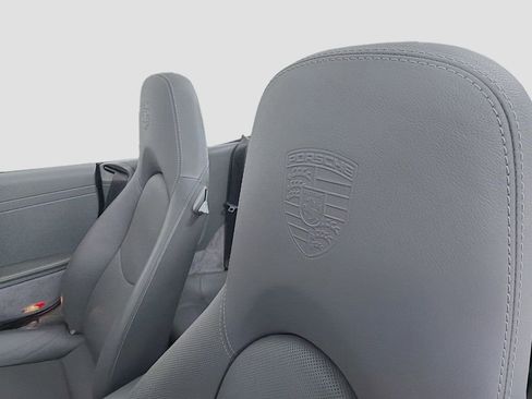 Used 2010 Porsche 911 Carrera 4S image 18