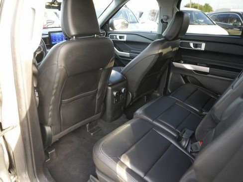 Used 2023 Ford Explorer XLT w/ Equipment Group 202A image 11