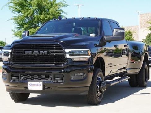 Used 2024 RAM 3500 Laramie w/ Night Edition AWD/4WD image 3