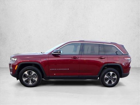 Used 2022 Jeep Grand Cherokee Limited 4xe image 2