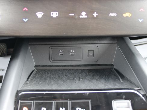 Certified 2025 Nissan Murano SV AWD/4WD image 19