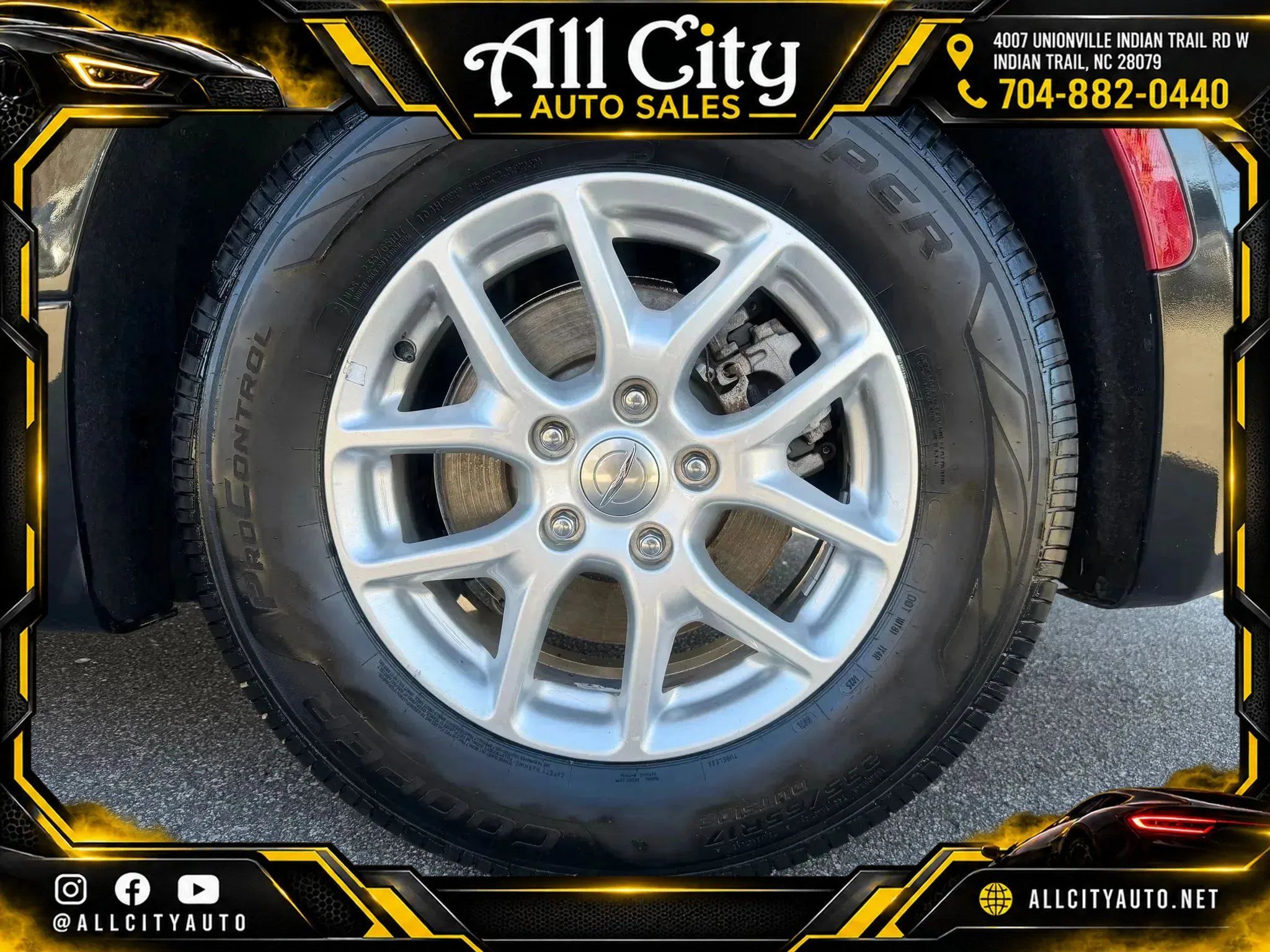 Used 2020 Chrysler Voyager Lxi FWD image 38