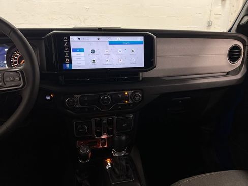 New 2026 Jeep Gladiator Willys AWD/4WD image 19