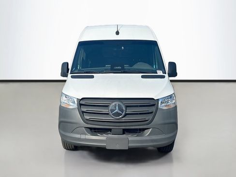 New 2025 Mercedes-Benz eSprinter 170 Cargo image 8