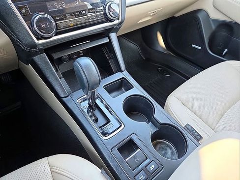 Used 2018 Subaru Outback 2.5i Limited image 25