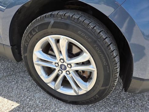 Used 2018 Ford Edge SEL w/ Equipment Group 201A AWD/4WD image 9