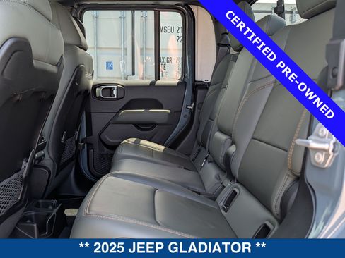 Used 2025 Jeep Gladiator Mojave w/ Convenience Group AWD/4WD image 22