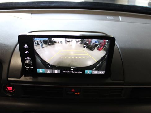 Used 2025 Honda Pilot Touring image 29