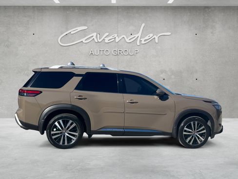 Used 2024 Nissan Pathfinder Platinum w/ Cargo Package image 20