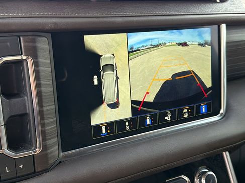 Used 2023 GMC Yukon XL Denali image 23