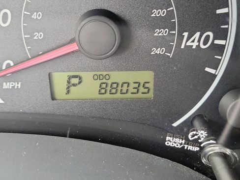 Used 2011 Toyota Corolla LE image 26