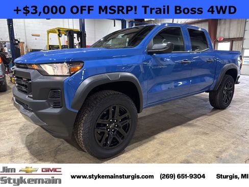 New 2025 Chevrolet Colorado Trail Boss AWD/4WD image 1