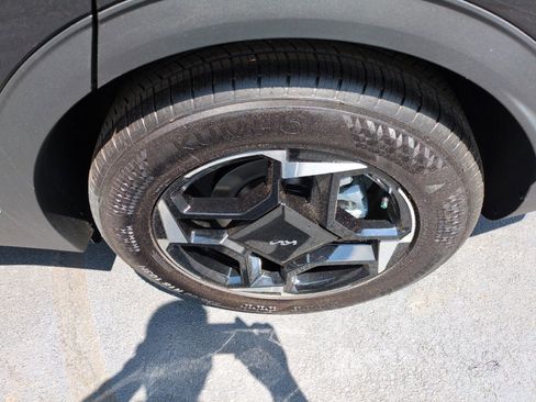 New 2026 Kia Sportage EX FWD image 11
