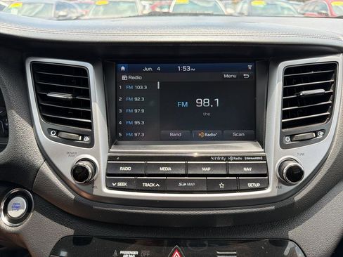 Used 2018 Hyundai Tucson SEL Plus FWD image 11