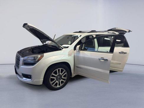 Used 2013 GMC Acadia Denali image 10