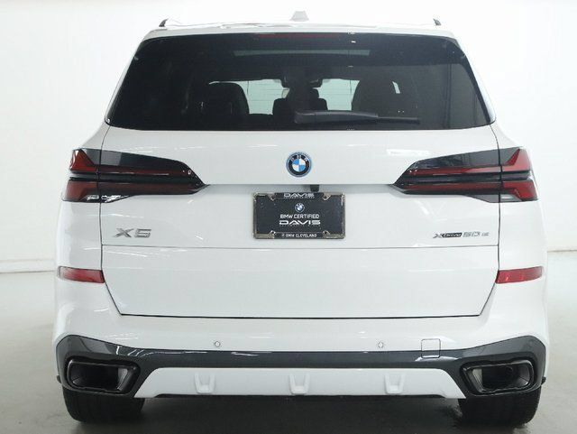 Used 2026 BMW X5 xDrive50e w/ M Sport Package AWD/4WD image 44
