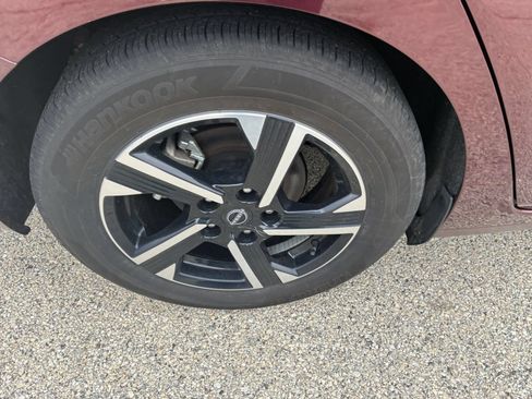 Used 2025 Nissan Sentra SV FWD image 28