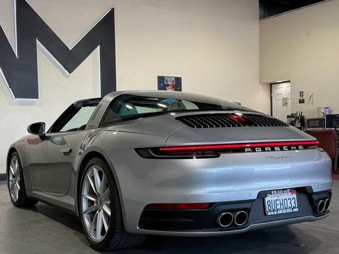 Used 2021 Porsche 911 AWD/4WD image 15