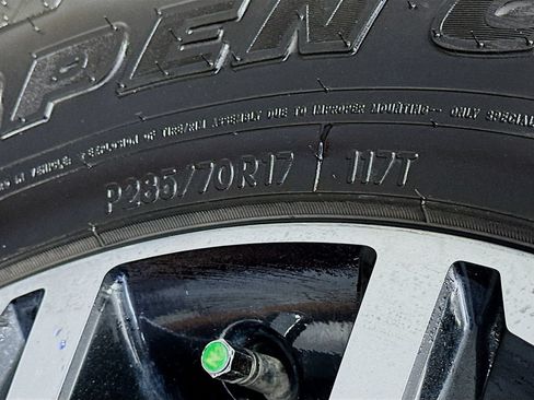 Used 2022 Toyota Tacoma TRD Sport AWD/4WD image 31