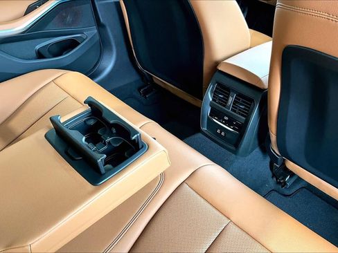 New 2026 BMW 330i Sedan w/ M Sport Package RWD image 17