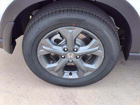 New 2026 Honda HR-V LX image 9