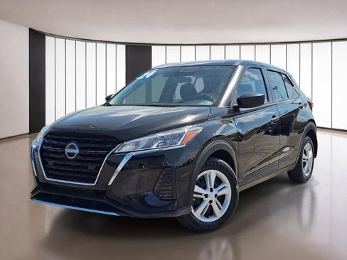 Used 2024 Nissan Kicks S image 1