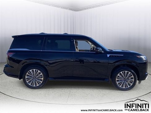New 2026 INFINITI QX80 Luxe image 6