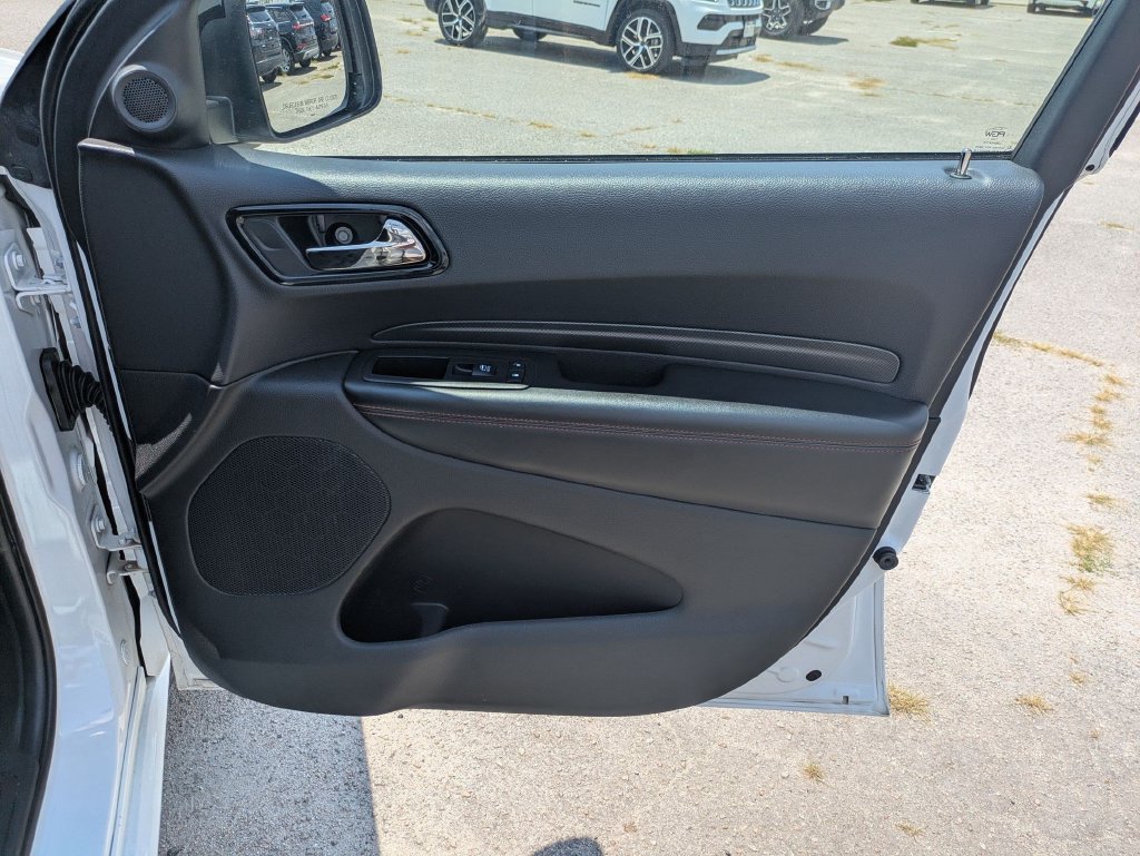 Used 2025 Dodge Durango GT RWD image 35