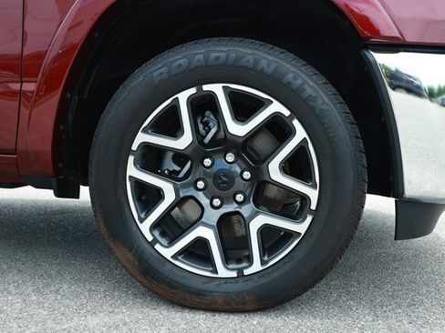 Used 2025 RAM 1500 Laramie AWD/4WD image 5