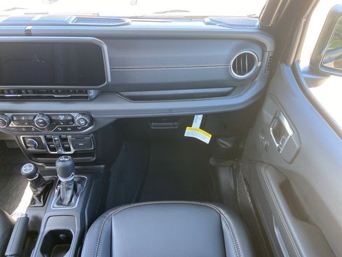 New 2025 Jeep Wrangler Sahara image 28