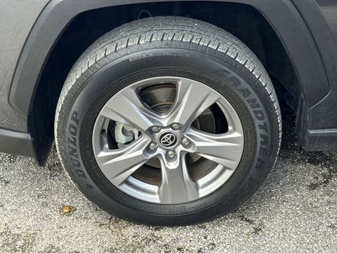 Used 2024 Toyota RAV4 XLE AWD/4WD image 11