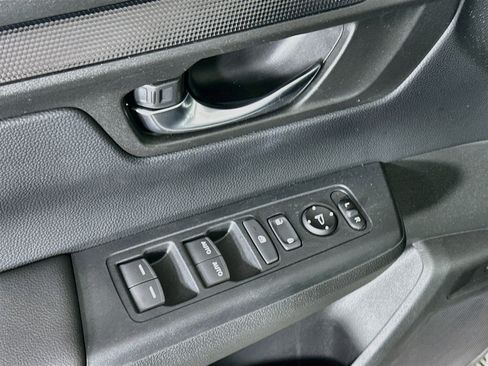Used 2025 Honda CR-V EX image 15
