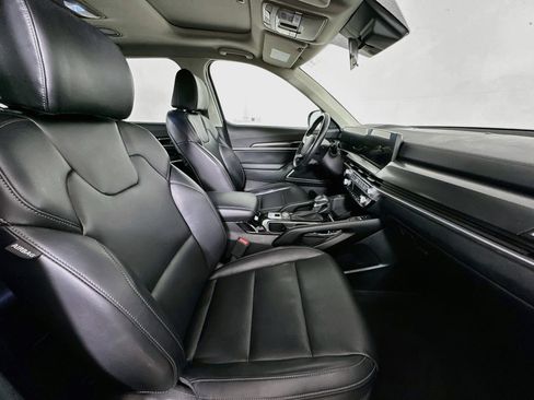 Used 2025 Kia Telluride S AWD/4WD image 34