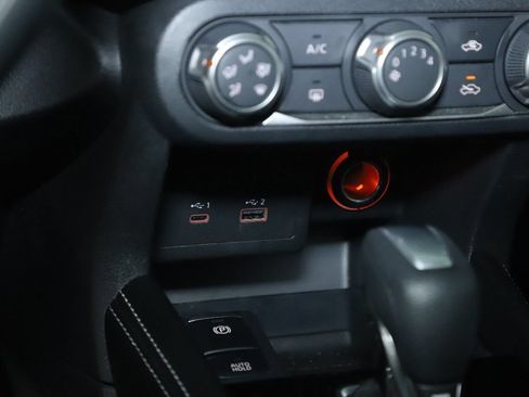 Used 2023 Nissan Kicks SV FWD image 28