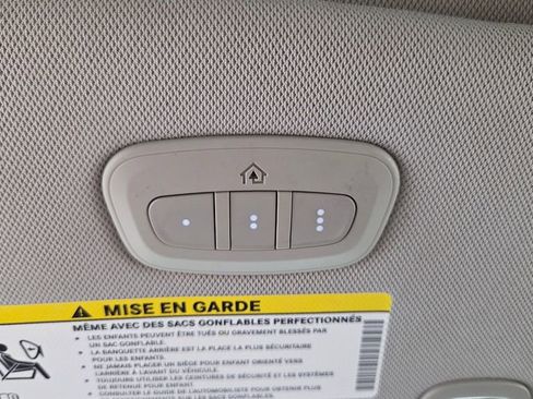 Used 2021 Chrysler Pacifica Touring-L FWD image 28