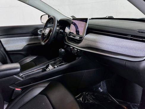 Used 2022 Jeep Compass Latitude AWD/4WD image 26