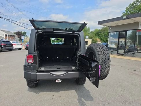 Used 2017 Jeep Wrangler Unlimited Sport AWD/4WD image 13