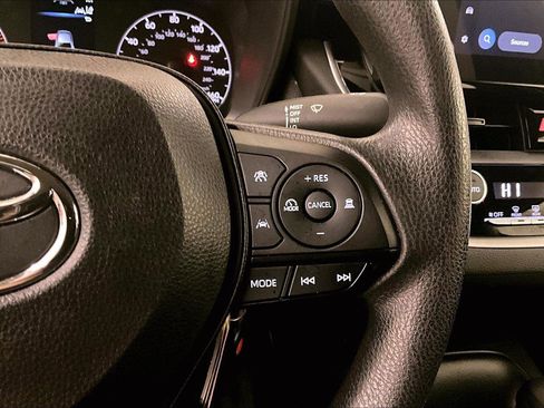 Used 2023 Toyota Corolla LE w/ Carpet Mat Package (TMS) image 18