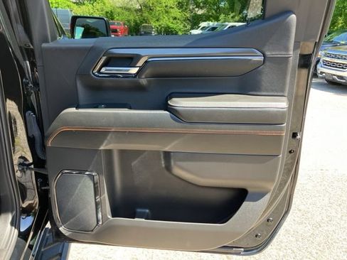 Used 2024 GMC Sierra 1500 AT4 w/ Technology Package AWD/4WD image 15