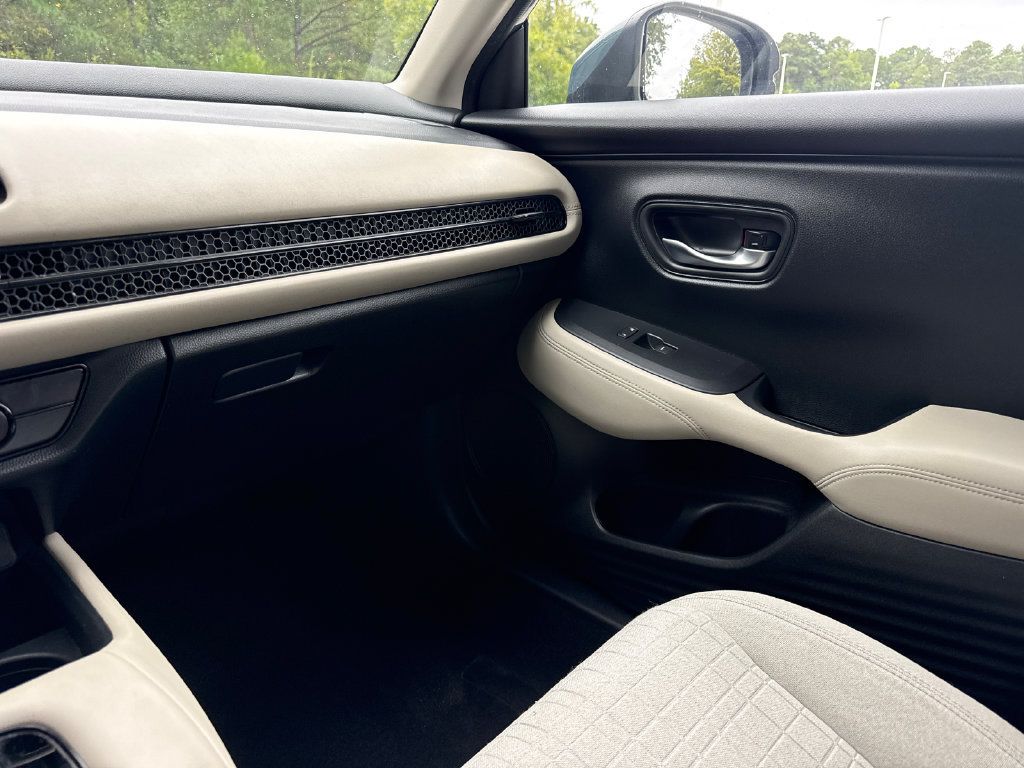 Certified 2024 Honda HR-V LX image 18