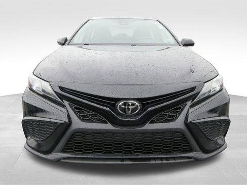 Used 2024 Toyota Camry SE FWD image 8