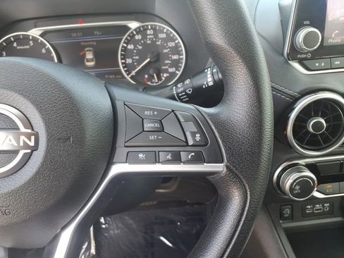 Used 2024 Nissan Sentra SV FWD image 19