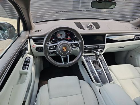 Certified 2019 Porsche Macan S AWD/4WD image 19