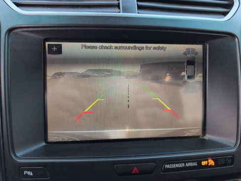Used 2018 Ford Explorer XLT w/ Equipment Group 202A FWD image 17