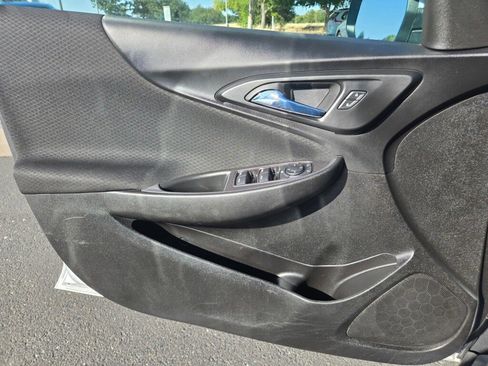 Used 2022 Chevrolet Malibu LT image 21